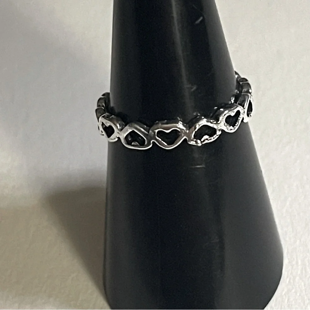 New Sterling Silver Handmade Bohemian Cut Out Heart Petite Minimalist Band Ring